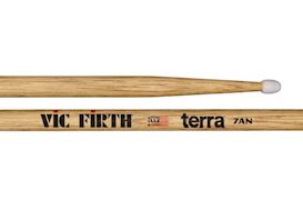 VIC FIRTH - TERRA 7ATN DRUMSTOKKEN NYLON TIP AMERICAN CLASSIC HICKORY